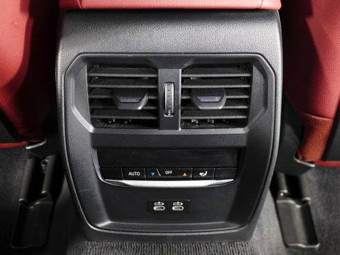 Used 2023 BMW i4 eDrive40 image 24