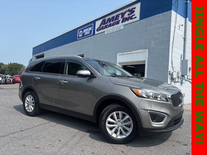 Used 2017 Kia Sorento LX w/ LX Convenience Package