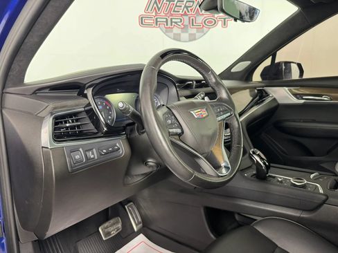 Used 2023 Cadillac XT6 Sport w/ Platinum Package AWD/4WD image 10