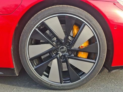 Certified 2022 Audi RS e-tron GT w/ Carbon Performance Package AWD/4WD image 8