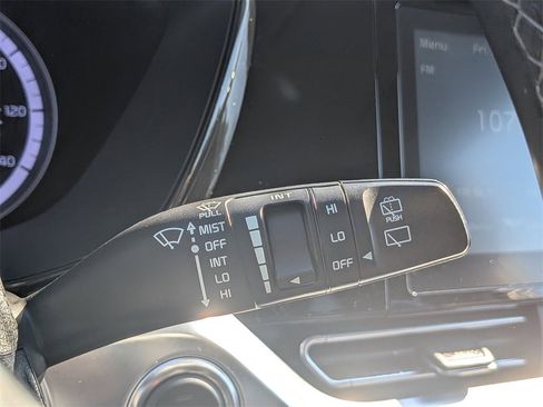 Used 2020 Kia Niro LXS image 25