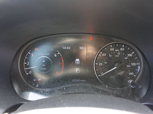 Used 2021 Nissan Kicks SR w/ Interior Electronics Package FWD image 6
