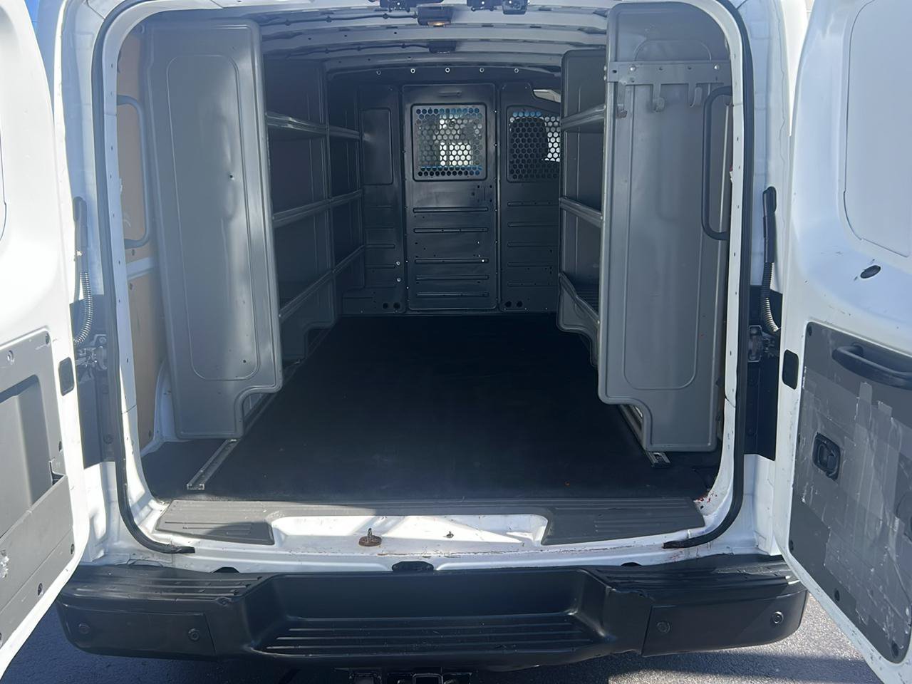 Used 2021 Nissan NV 2500 SV RWD image 8