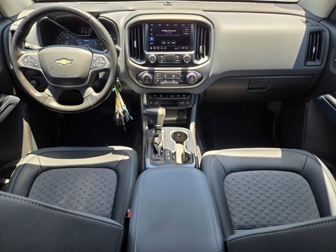 Used 2019 Chevrolet Colorado Z71 image 11