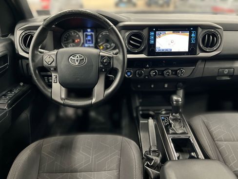 Used 2017 Toyota Tacoma TRD Off-Road w/ Tow Package (A/T) image 23