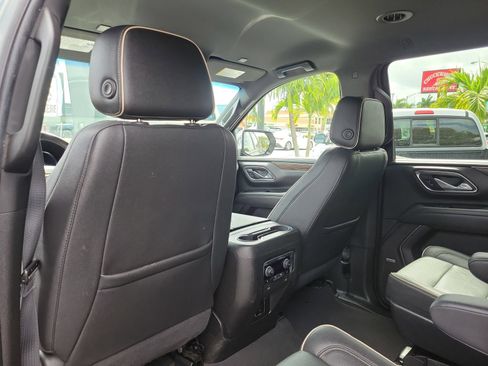 Used 2023 Chevrolet Suburban Premier AWD/4WD image 12