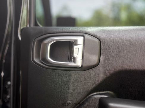 Used 2021 Jeep Gladiator Sport AWD/4WD image 46