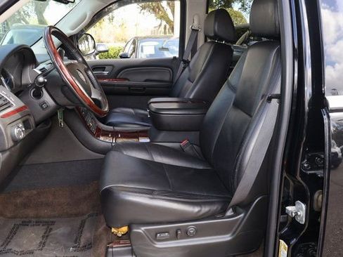 Used 2009 Cadillac Escalade Hybrid image 14