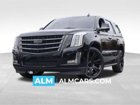 Used 2017 Cadillac Escalade Luxury image 1