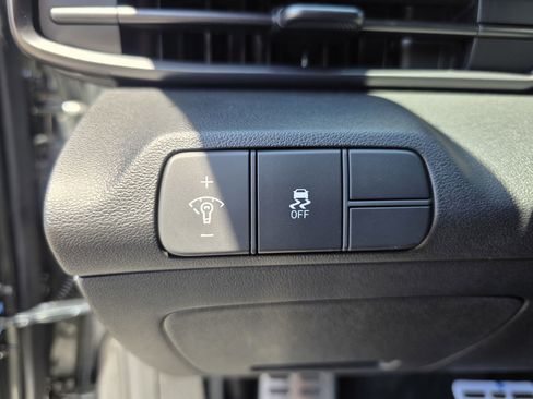 New 2025 Hyundai Elantra Sport image 28