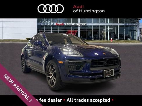 Used 2023 Porsche Macan S AWD/4WD image 1