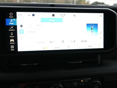 New 2025 Jeep Wrangler Unlimited Rubicon image 12