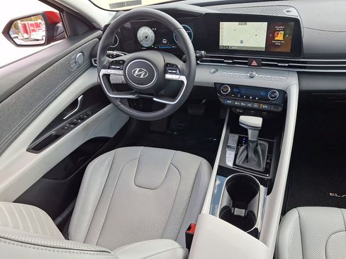 Certified 2023 Hyundai Elantra Limited image 14