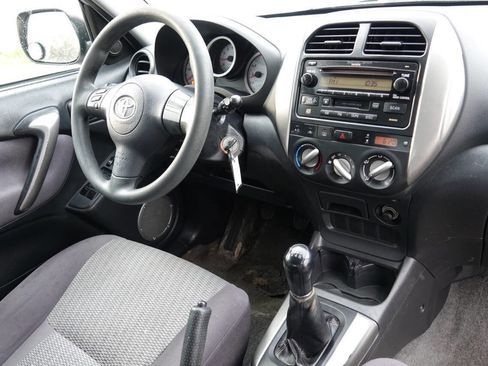 Used 2005 Toyota RAV4 4WD image 69