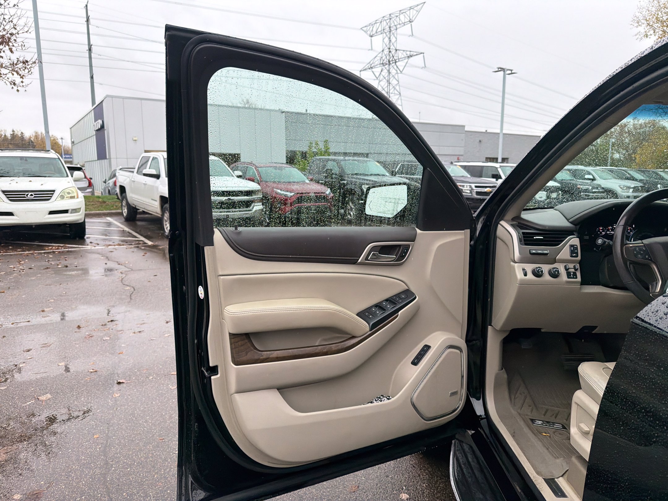 Used 2018 GMC Yukon Denali w/ Open Road Package AWD/4WD image 30