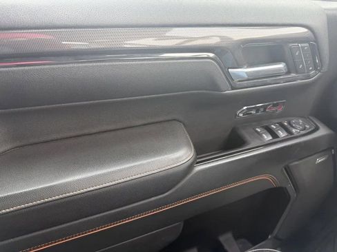 Used 2022 GMC Sierra 1500 AT4 w/ AT4 Preferred Package image 12