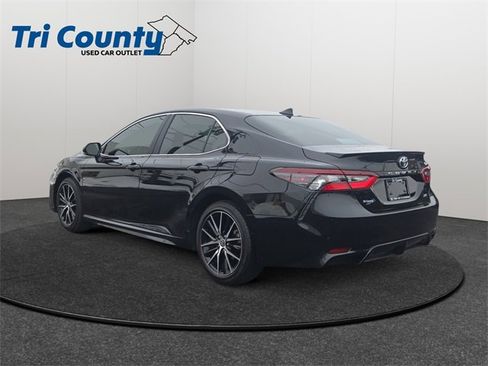 Certified 2024 Toyota Camry SE image 6