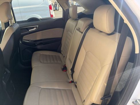 Used 2017 Ford Edge SEL w/ Equipment Group 201A FWD image 13