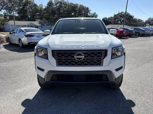 Used 2024 Nissan Frontier SV w/ Tow Package image 8