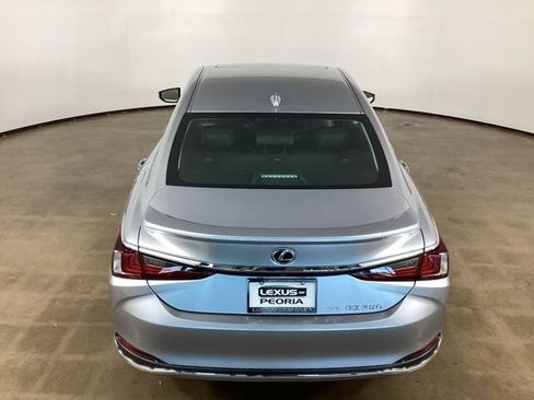 Used 2022 Lexus ES 250 w/ Premium Package AWD/4WD image 7