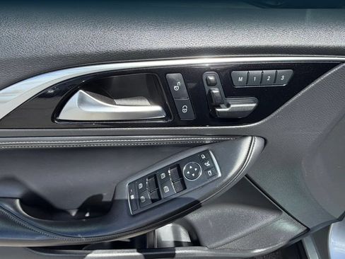 Used 2018 INFINITI QX30 AWD image 33