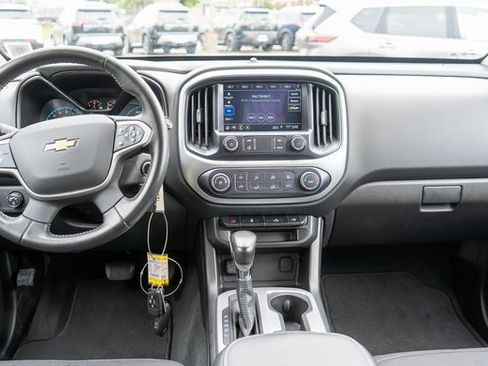 Used 2022 Chevrolet Colorado LT image 13