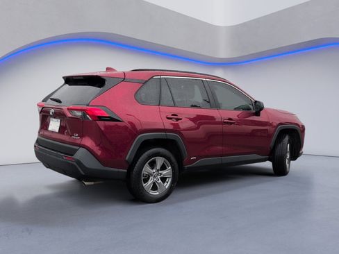 Used 2023 Toyota RAV4 LE image 4