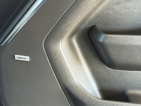 Used 2025 GMC Yukon XL Denali image 28