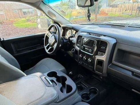 Used 2015 RAM 2500 Tradesman w/ Chrome Appearance Group AWD/4WD image 17
