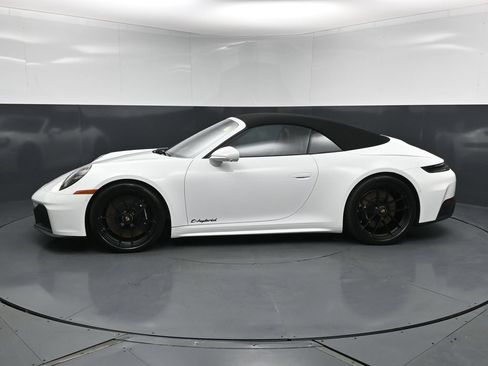 Used 2026 Porsche 911 Carrera GTS RWD image 2