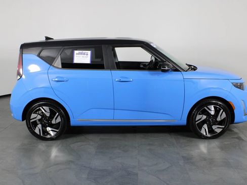 Used 2023 Kia Soul GT-Line FWD image 11