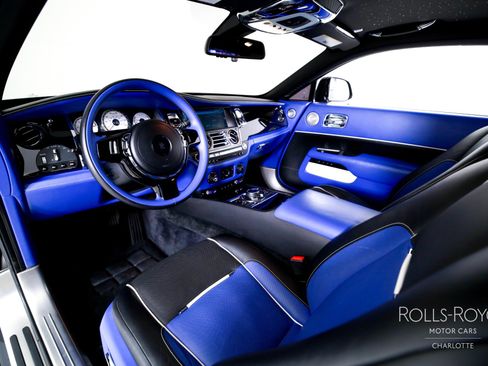 Used 2017 Rolls-Royce Wraith RWD image 4