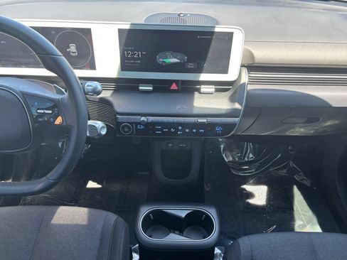 Used 2024 Hyundai Ioniq 5 SE RWD image 15