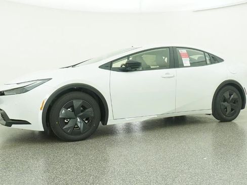 New 2026 Toyota Prius LE image 40