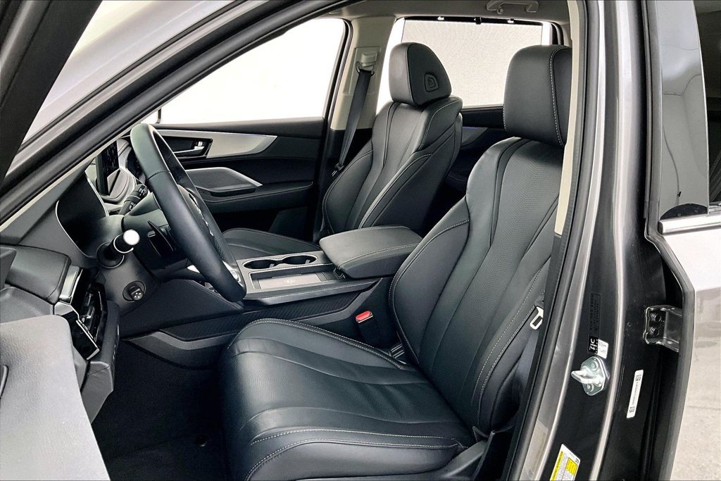 Certified 2026 Acura MDX w/ Technology Package FWD image 31