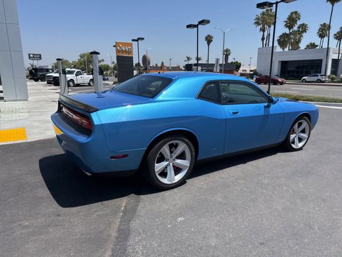 Used 2009 Dodge Challenger SRT8 w/ SRT Option Group II RWD image 14