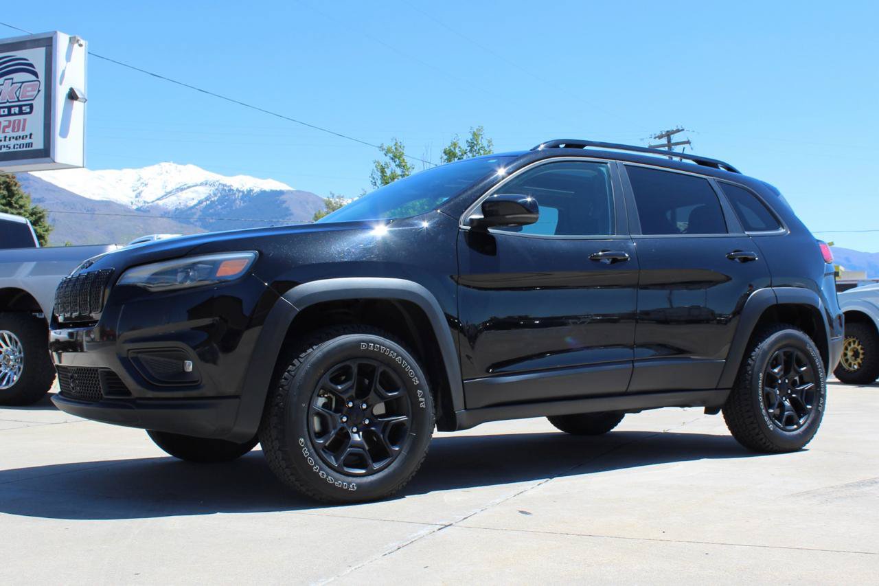 Used 2022 Jeep Cherokee Latitude w/ Sun & Sound Group AWD/4WD image 56