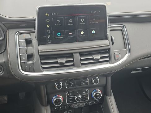 Certified 2024 GMC Yukon XL AT4 w/ AT4 Premium Plus Package AWD/4WD image 23