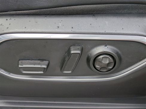 Used 2024 Jeep Wagoneer L Series III w/ Flexible Seating Group image 22