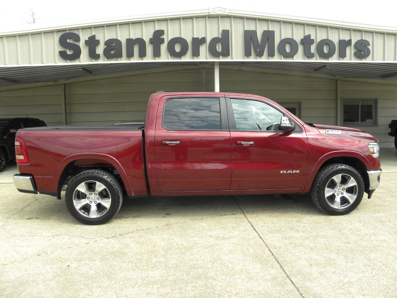 Used 2022 RAM 1500 Laramie AWD/4WD image 4
