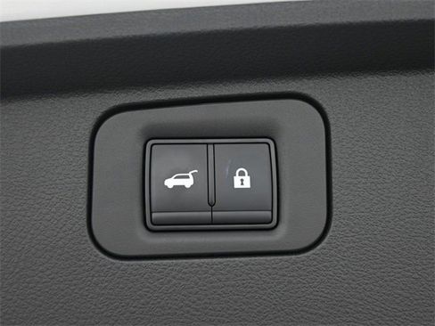 Used 2025 Nissan Armada SL w/ Captain's Chari Seat Package image 32