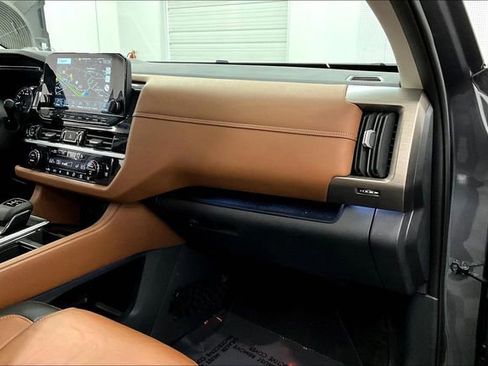 Used 2023 Nissan Pathfinder Platinum AWD/4WD image 20