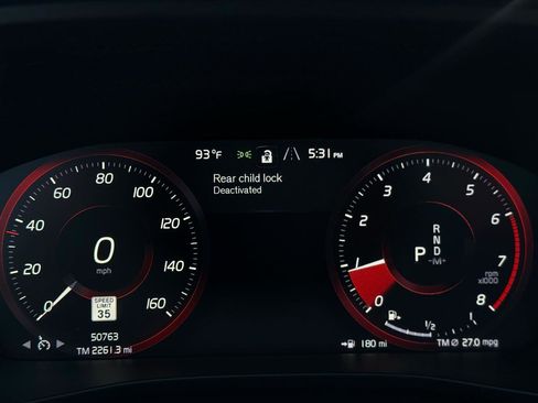 Used 2021 Volvo XC40 T5 R-Design AWD/4WD image 22