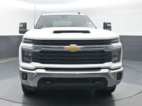 Used 2025 Chevrolet Silverado 2500 LT AWD/4WD image 11
