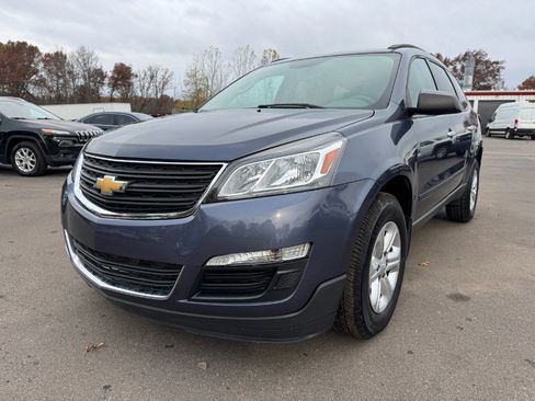 Used 2014 Chevrolet Traverse LS image 1