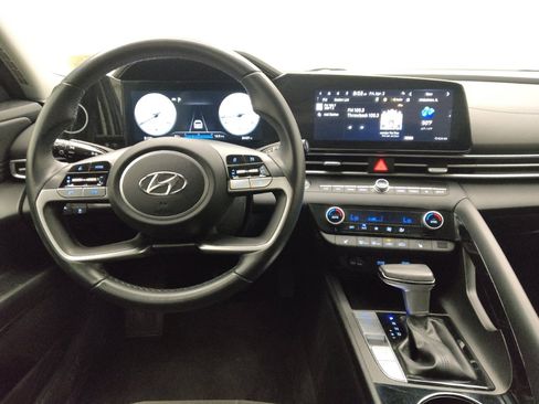 Used 2023 Hyundai Elantra SEL w/ Convenience Package FWD image 22
