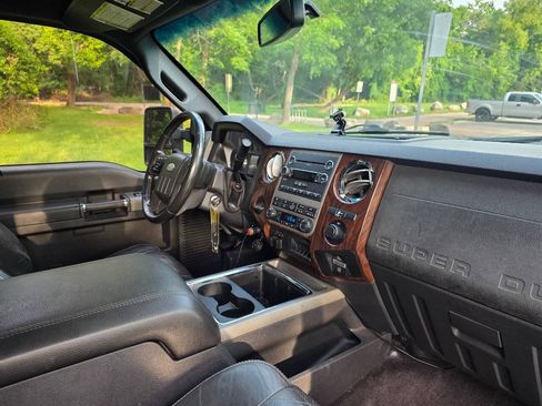 Used 2011 Ford F350 Lariat w/ Lariat Interior Pkg RWD image 24