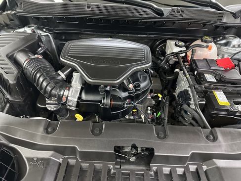 Certified 2024 Chevrolet Blazer RS w/ Driver Confidence II Package image 18