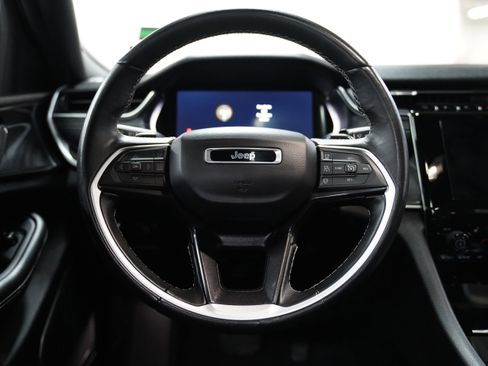 Used 2022 Jeep Grand Cherokee Altitude image 18