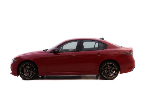 New 2025 Alfa Romeo Giulia AWD image 3